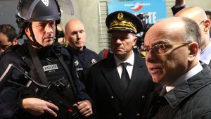 le-ministre-de-l-interieur-bernard-cazeneuve-d-a-reims-le-1er-avril-2016_5574893