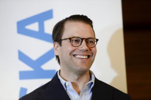 Sweden's Prince Daniel speaks to the media during a news conference at Karolinska hospital to announce that Crown Princess Victoria gave birth to a baby boy, in Stockholm, Sweden March 2, 2016. REUTERS/Henrik Montgomery/TT News Agency ATTENTION EDITORS - THIS IMAGE WAS PROVIDED BY A THIRD PARTY. FOR EDITORIAL USE ONLY. NOT FOR SALE FOR MARKETING OR ADVERTISING CAMPAIGNS. THIS PICTURE IS DISTRIBUTED EXACTLY AS RECEIVED BY REUTERS, AS A SERVICE TO CLIENTS. SWEDEN OUT. NO COMMERCIAL OR EDITORIAL SALES IN SWEDEN. NO COMMERCIAL SALES.